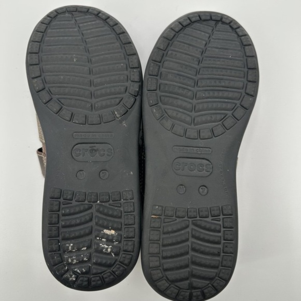 CROCS Men’s Brown Leather-Look Fisherman Sandals - Picture 4 of 4